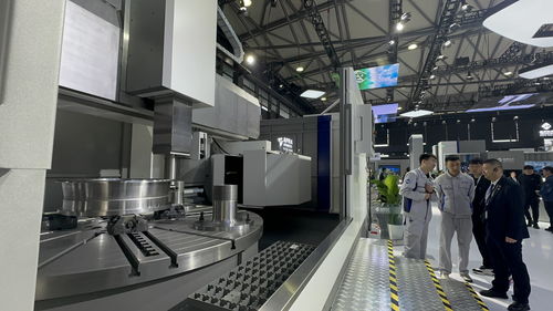 通用技術(shù)齊二機(jī)床兩款產(chǎn)品亮相CCMT2024，展現(xiàn)國(guó)產(chǎn)高端裝備硬實(shí)力
